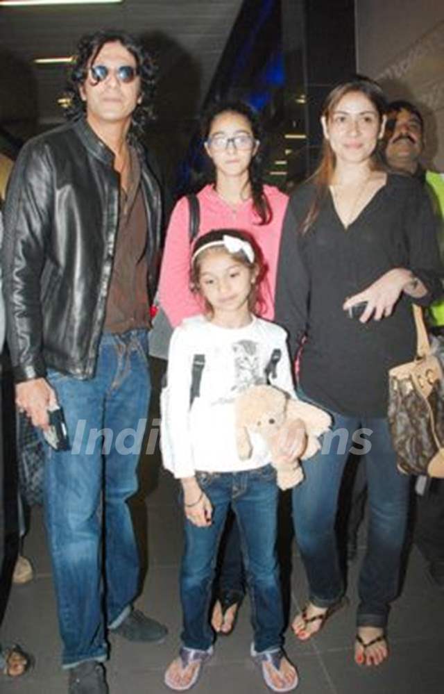 Chunky Pandey with his family
