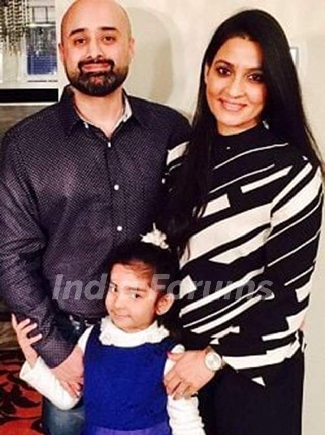 Dolly Sohi with husband and daughter