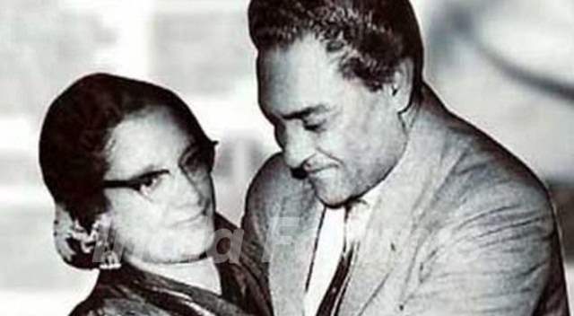 Ashok Kumar with his wife