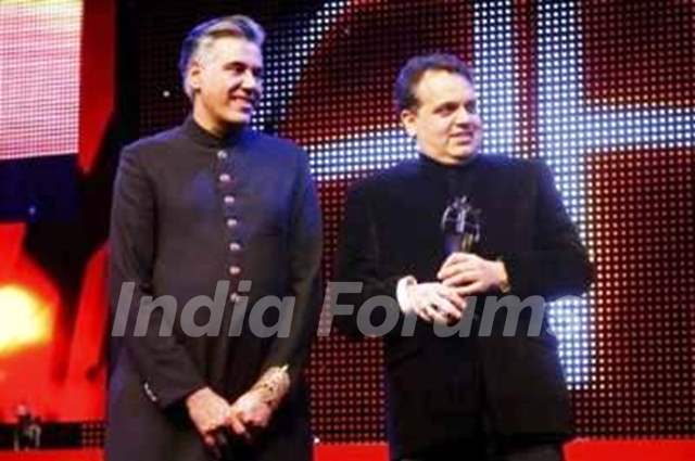 Sandeep Khosla & Abu Jani honored at Asian Awards 2010