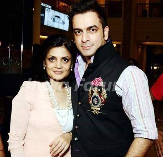 Jas Arora with his wife