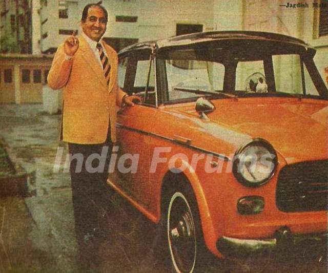 Mohammed Rafi With his Car FIAT Padmini