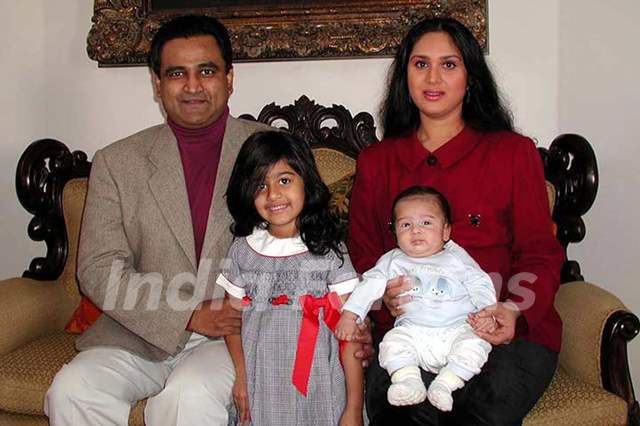Meenakshi Seshadri Husband & Children