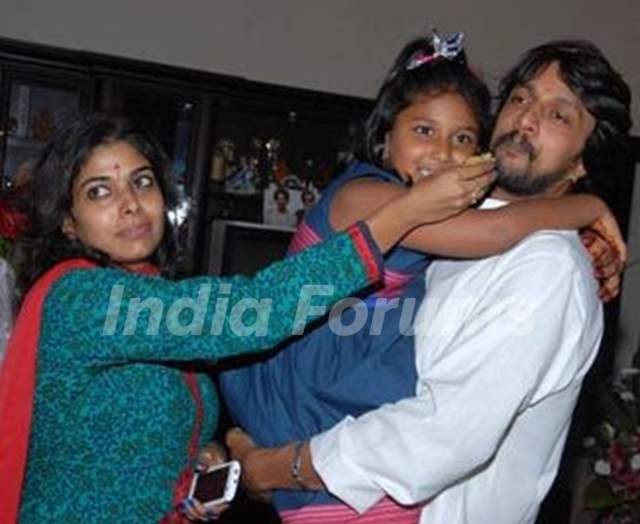 Sudeep with his ex-wife and daughter