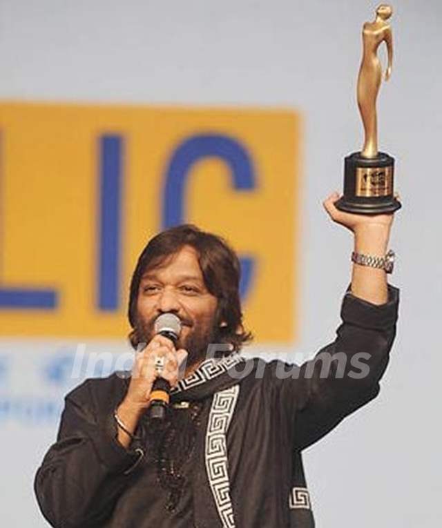 Roop Kumar Rathod received Mirchi Music Award