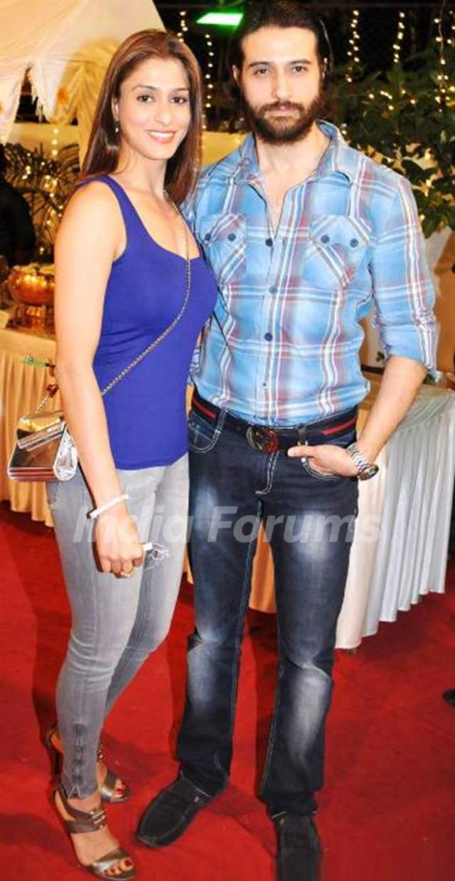 Apurva Agnihotri with his wife