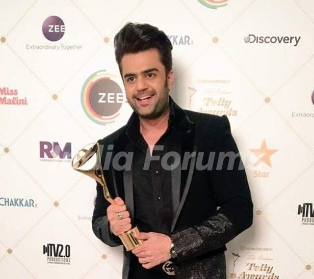 Manish Paul with award