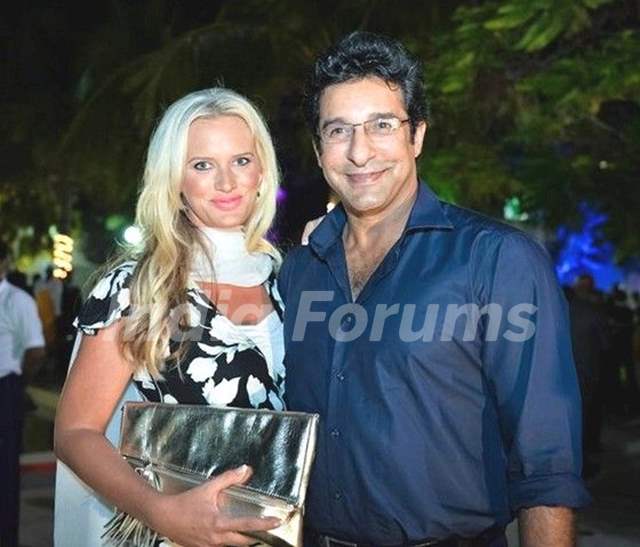 Wasim Akram with his wife Shaniera Thompson