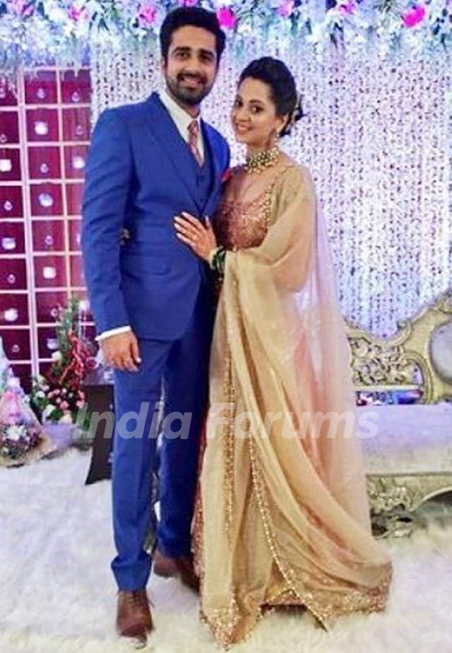 avinash-sachdev-with-his-wife-shalmalee-desai