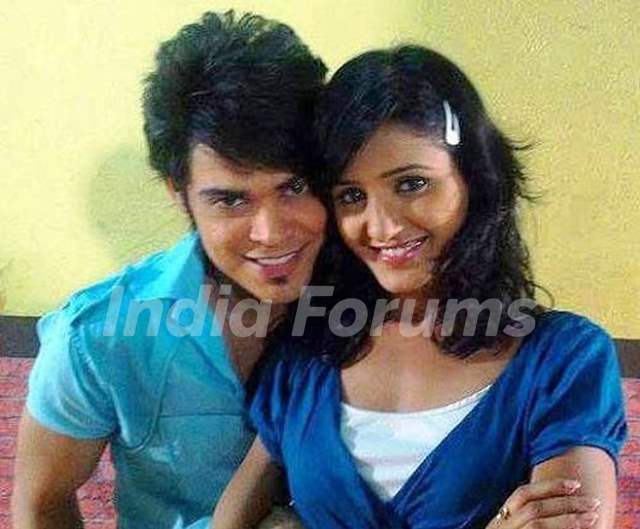 shakti-mohan-with-her-boyfriend-kunwar-amar