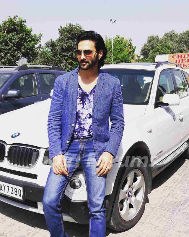 Navi Bhangu with his car 