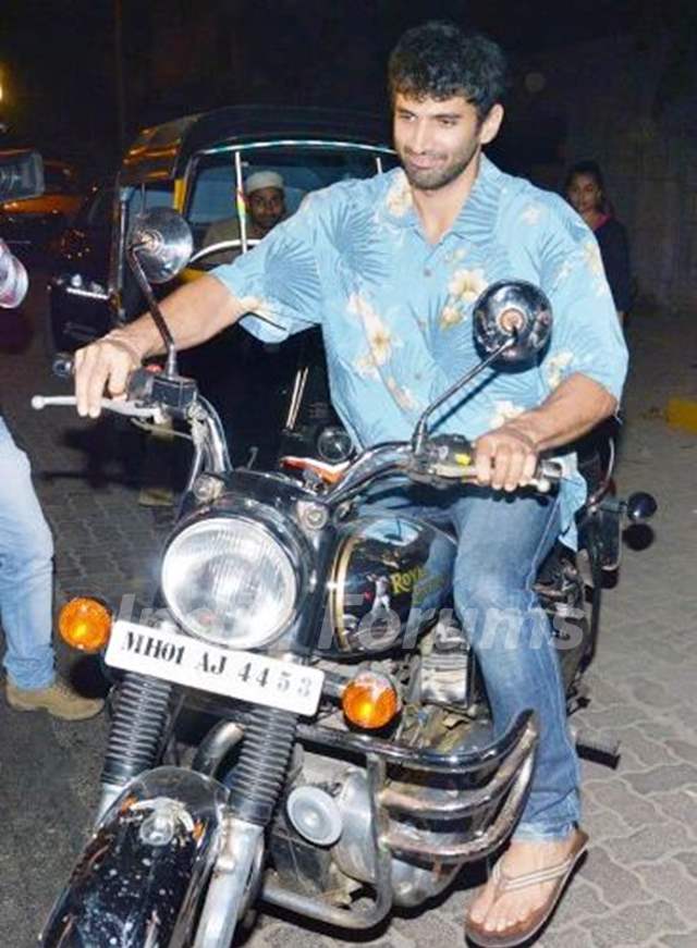 Aditya Roy Kapur Royal Enfield Cast Iron 500