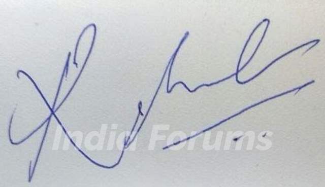 KL Rahul signature