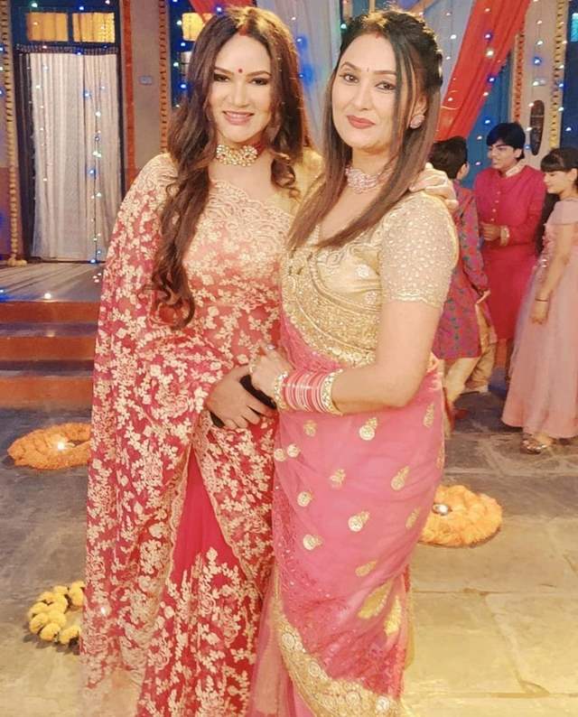 Kamna Pathak and Sapna Sikarwar
