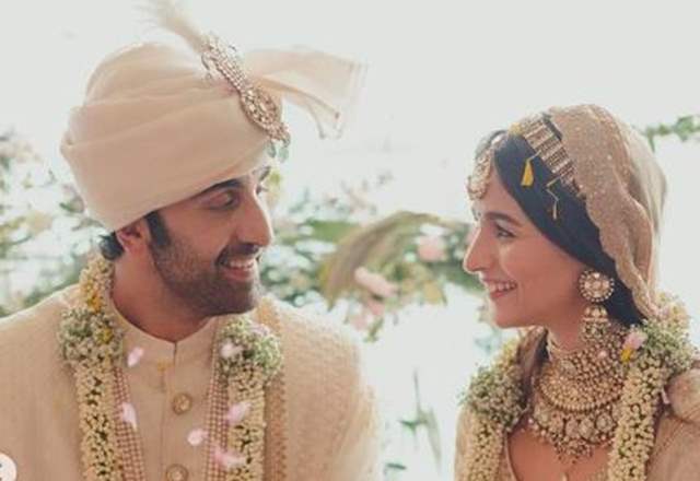 New Images: Alia's sister Shaheen shares newer images of the newlywed  couple