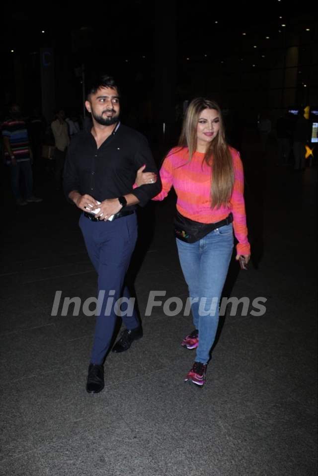 Rakhi Sawant spotted at Airport with Boyfriend Adil Khan Media