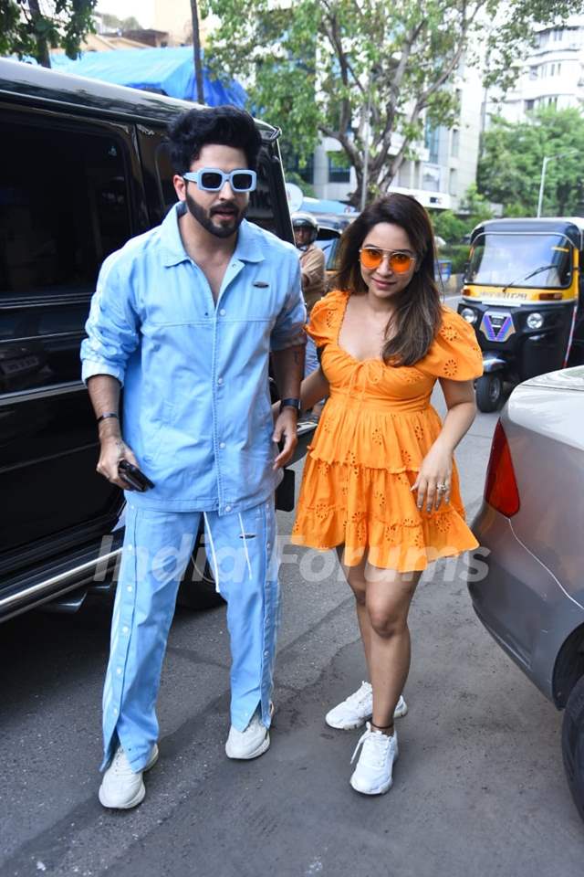 Dheeraj Dhoopar poses with wife Vinny Arora spotted at Juhu