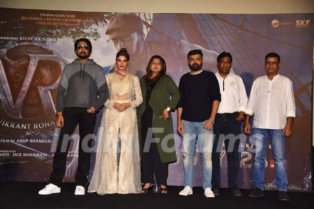 Kichcha Sudeep and Jacqueline Fernandez and clicked with team at the trailer launch of Vikrant Rona