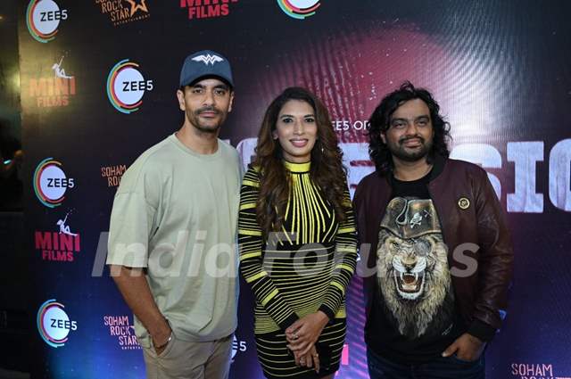 Mansi Bagla, Angad Bedi and Vishal Furia snapped at the premiere of film Forensic