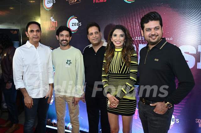 Vikrant Massey, Deepak Mukut, Mansi Bagla snapped at the premiere of film Forensic