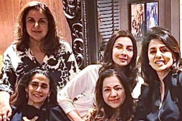 Farah Khan, Neetu Kapoor and friends 