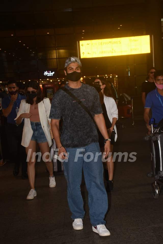 Sunny Kaushal spotted at the Mumbai airport 