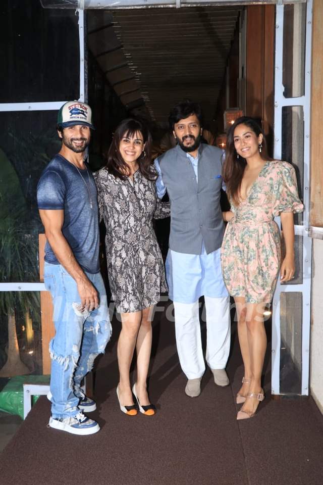Riteish Deshmukh, Genelia D’Souza, Shahid Kapoor and Mira Kapoor snapped at Bastian in Worli