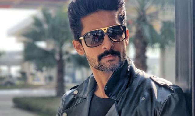 Ravi Dubey 