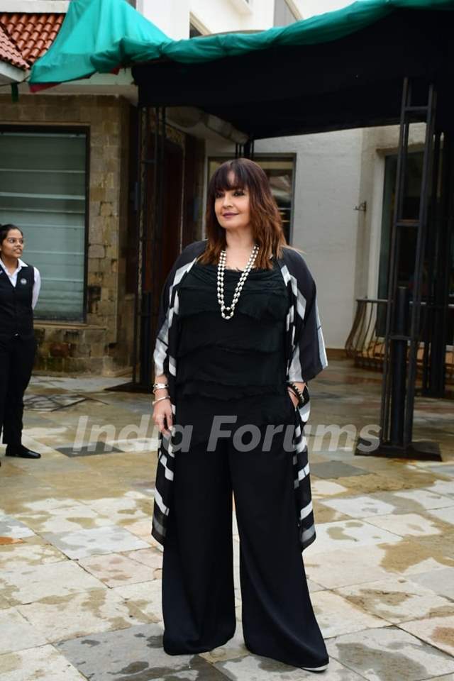 Pooja Bhatt snapped promoting film Chup in the city