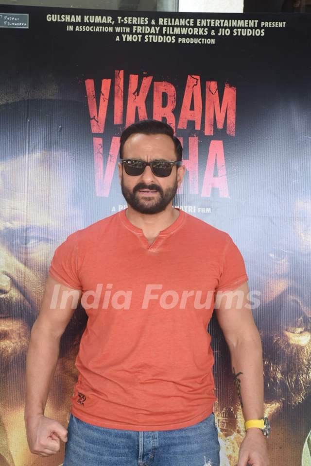 Saif Ali Khan snapped promoting Vikram Vedha in the city 