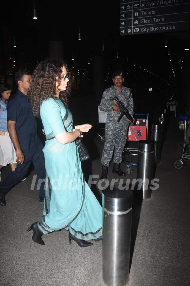 Kangana Ranaut spotted at the Mumbai airport