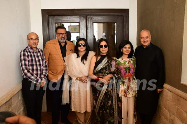 Neena Gupta, Sooraj Barjatiya, Boman Irani, Anupam Kher and Sarika snapped promoting their film Uunchai