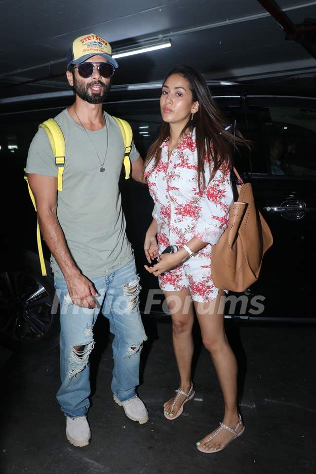 Shahid Kapoor and Mira Kapoor spotted at the Mumbai airport
