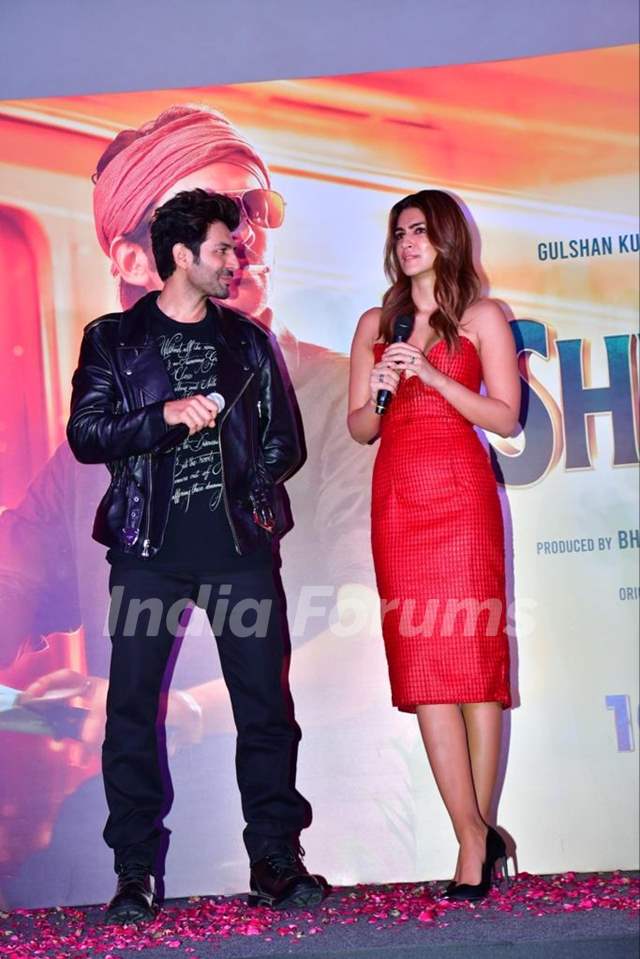 Kartik Aaryan Kriti Sanon Attend The Trailer Launch Of Shehzada Photo