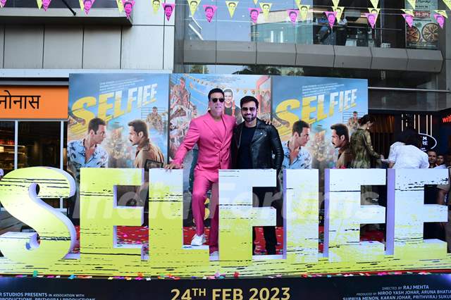 Akshay Kumar, Emraan Hashmi snapped at the trailer launch of Selfiee