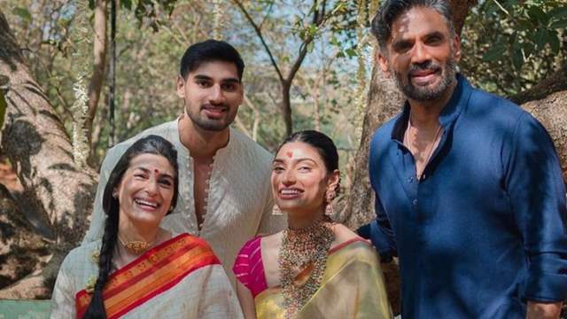 Mana, Ahan, Athiya and Suniel Shetty