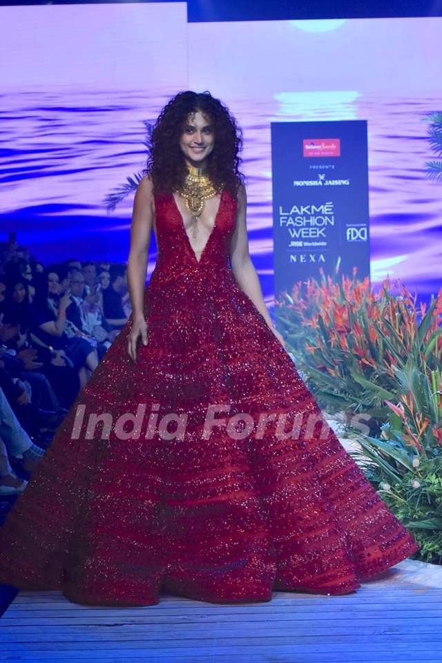 Taapsee Pannu Walk The Ramp At Lakme Fashion Week 2023 Day 3 Media 3723