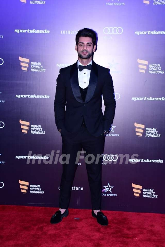 Karan Wahi grace the red carpet of fourth edition of Indian Sports Honours