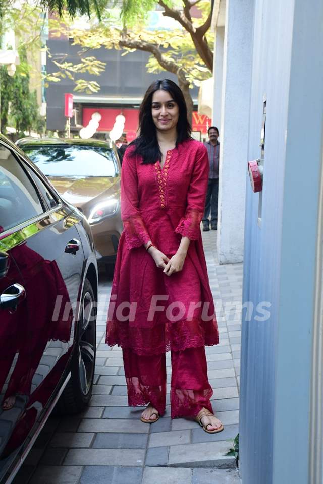 Shraddha kapoor clearance in punjabi suits