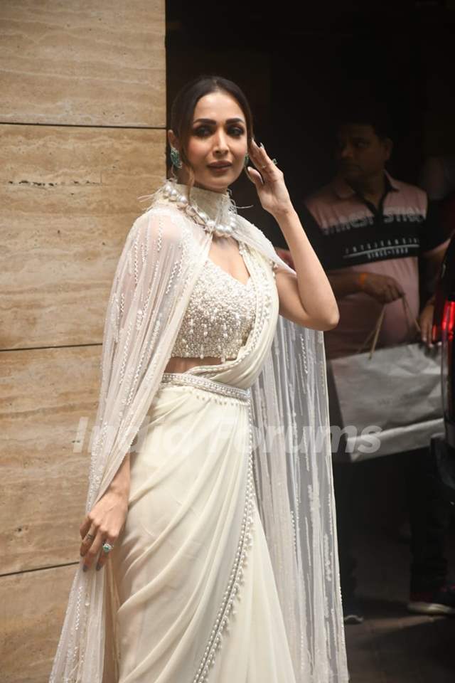 Malaika Arora Saree : r/MalaikaAroraHot