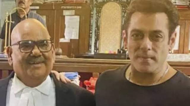 Satish Kaushik and Salman Khan 