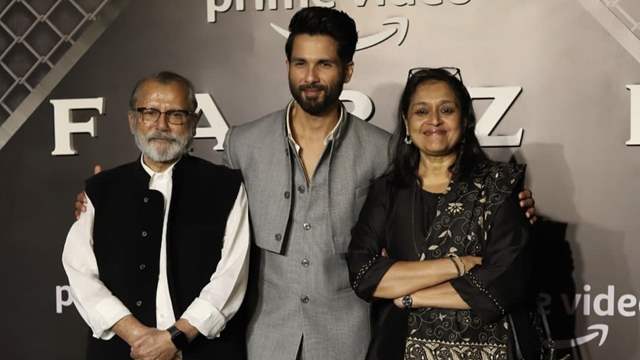 Pankaj, Shahid Kapoor and Supriya Pathak 