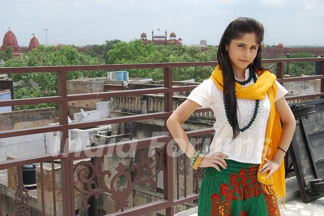 Hunar Halli as Mili Sethi
