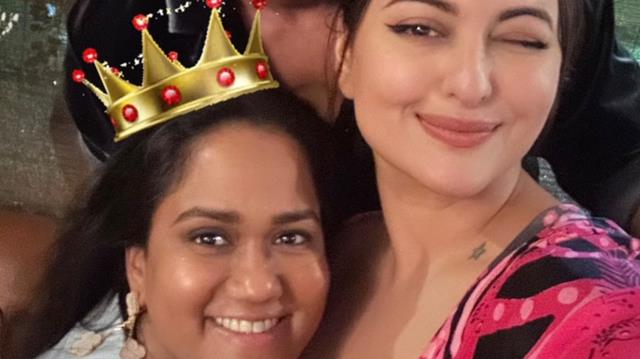 Sonakshi Sinha wishes Birthday girl Arpita Khan