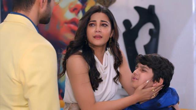 Ghum Hai Kisikey Pyaar Meiin: Ashika manipulates Rajat using his weakness, Kiyaan