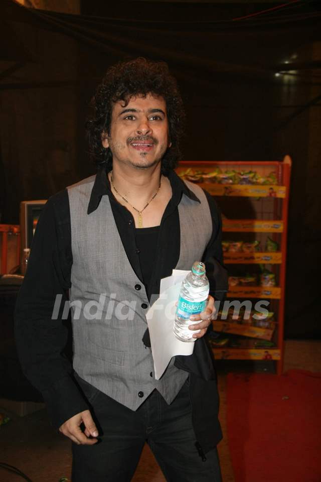 Euphoria band''s lead singer Palash Sen at the final of MTV''s "Rock On" in Powai