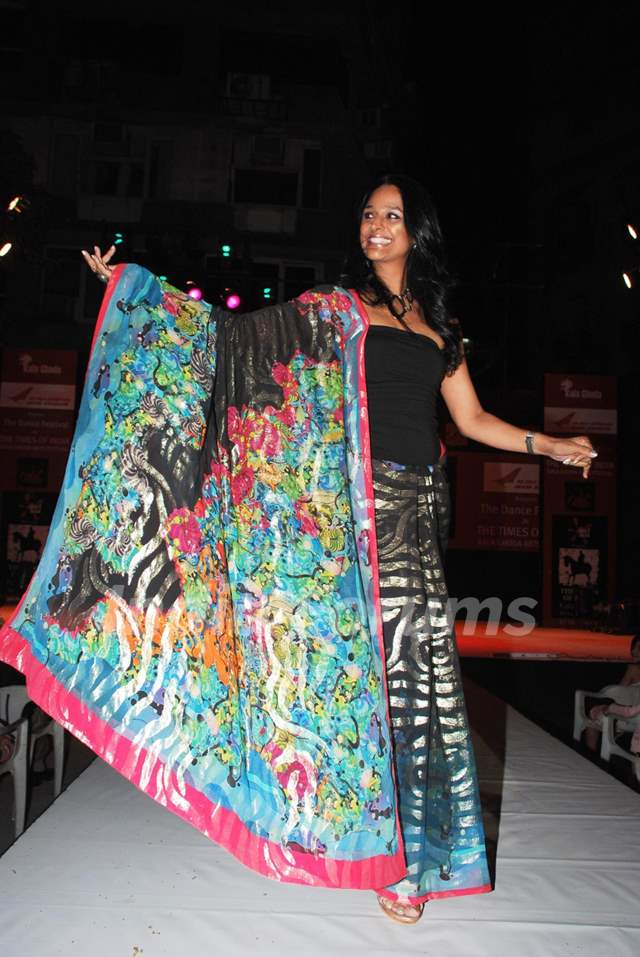 Suneeta Rao at Kala Ghoda Fashion Show in Mumbai