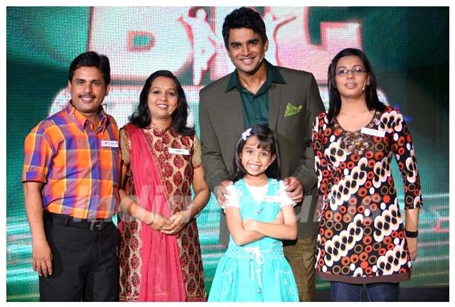 Sparsh family with Madhavan in tv show Big Money