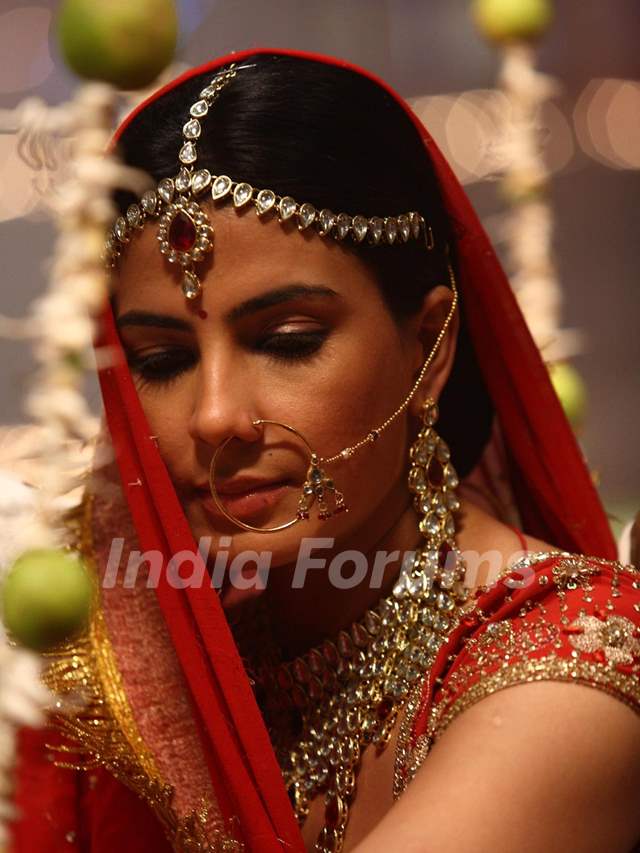 Kirti Kulhari in bridal outfit Media