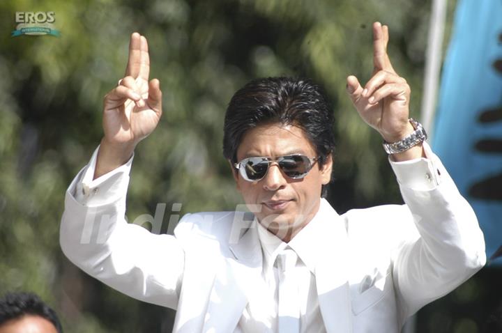 Sexy Shahrukh in white